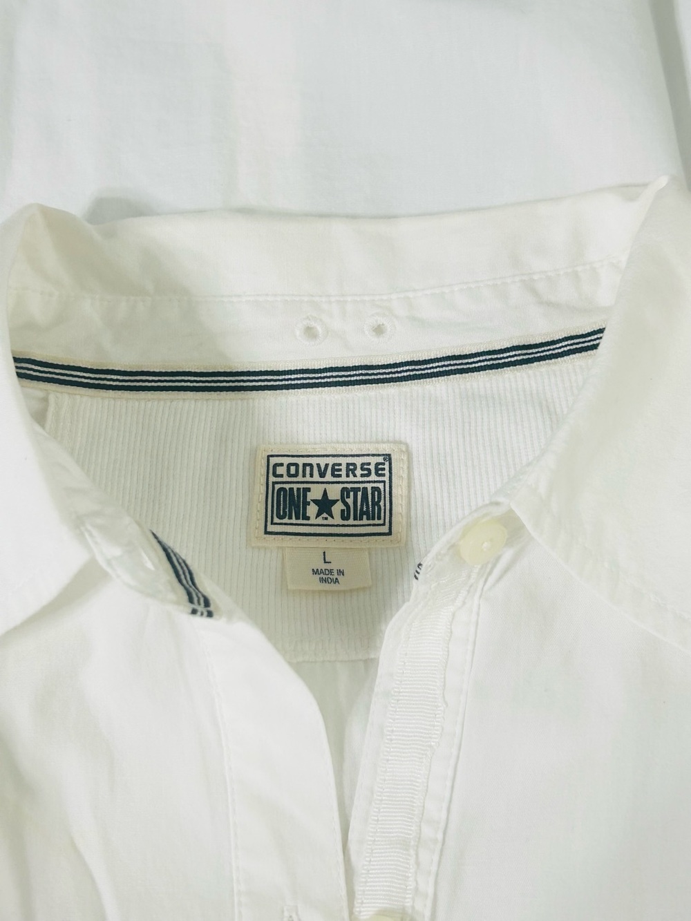 Converse Women's One - Star Long Sleeve Button Down Shirt (L) - Picture 5 of 15